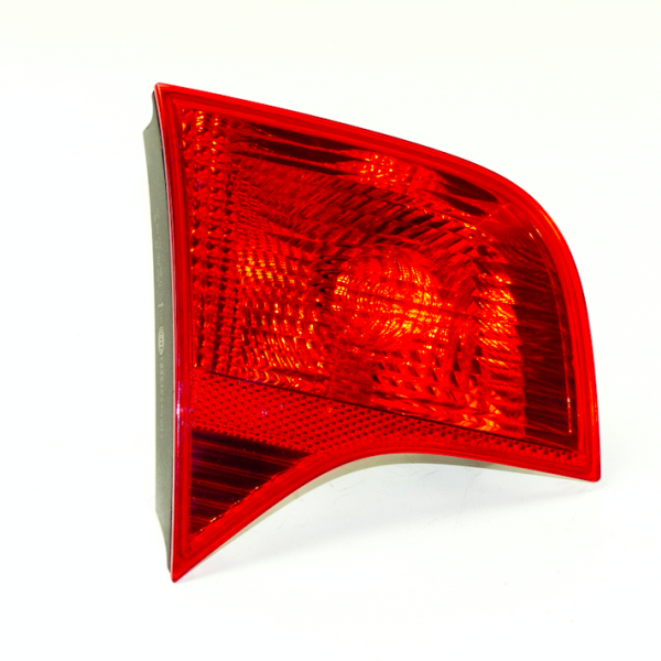 AUDI A4 05-08 SOL İÇ STOP LAMBASI 